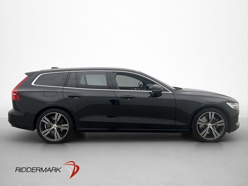 Bild 4 av Volvo V60 Recharge T6 AWD Inscription Drag Pano 360° CarPlay
