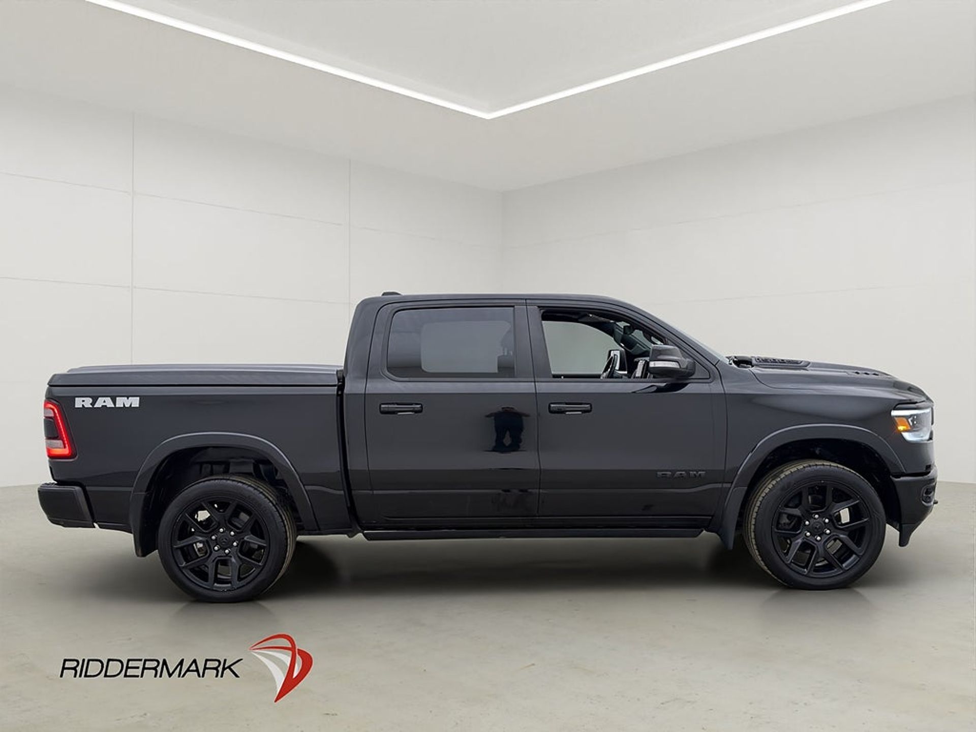 RAM 1500 2021, photo 2/40