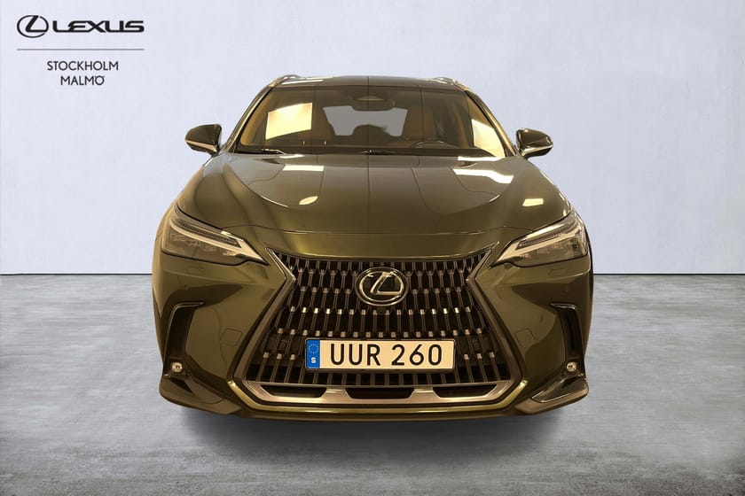 Bild 2 av Lexus NX 450h+ Exectuive Teknikpaket Taklucka Dragkrok HuD 360-kamera