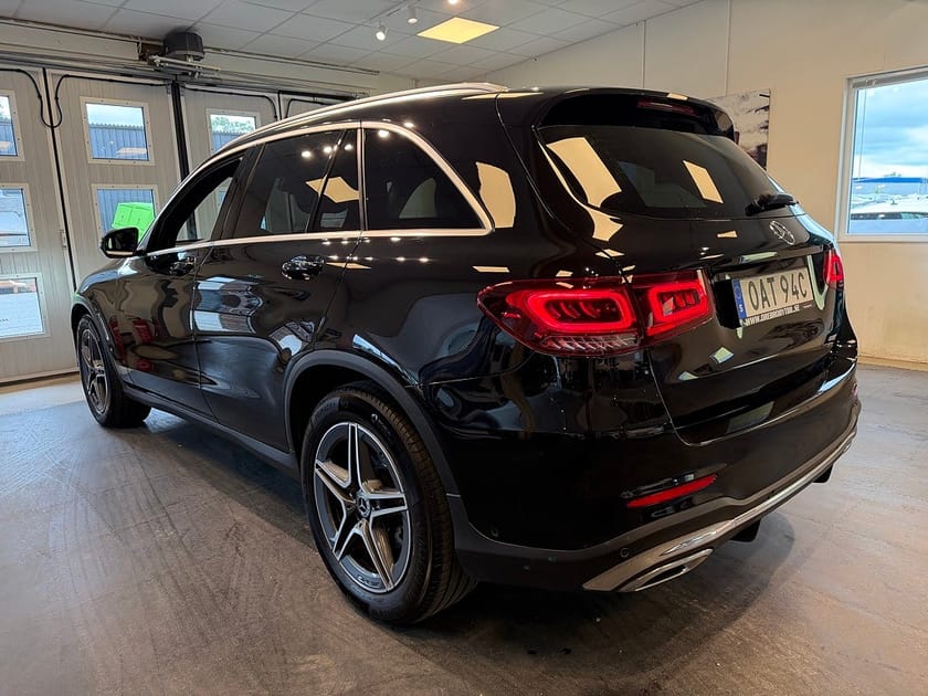 Bild 3 av Mercedes-Benz GLC 200 d 4MATIC AMG AUT Drag Gps Värmare Cockpit Ambient