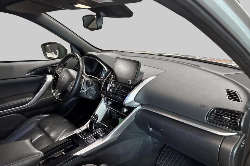 Bild 4 av Mitsubishi Eclipse Cross PHEV S-AWC Business Instyle Pano