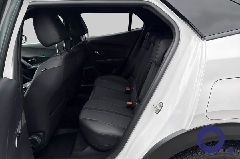Bilde 3 av Peugeot e-2008 Allure 2023 – Komfort, rekkevidde og kjøreglede