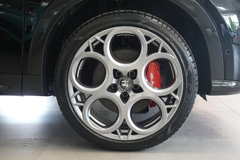 Bild 5 av Alfa Romeo Tonale Plug-in-Hybrid 280hk Q4 Veloce PHEV / SE UTRUSTNING