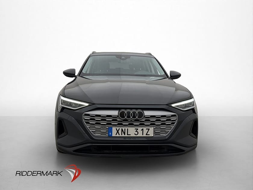 Bild 3 av Audi Q8 55 e-tron quattro MOMS Drag Kamera Skinn Adaptiv