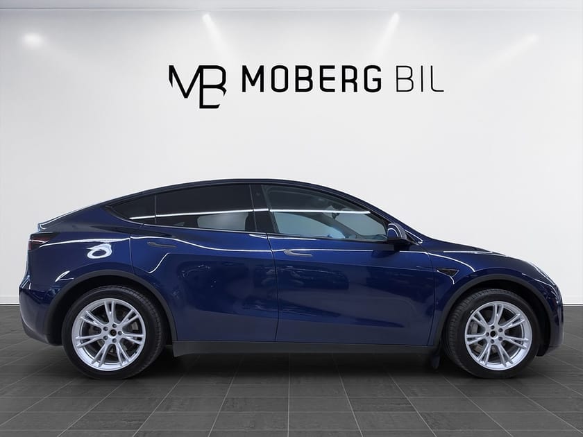 Bild 5 av Tesla Model Y Standard Range RWD 299hk Pano Läder 2 Års Garanti!