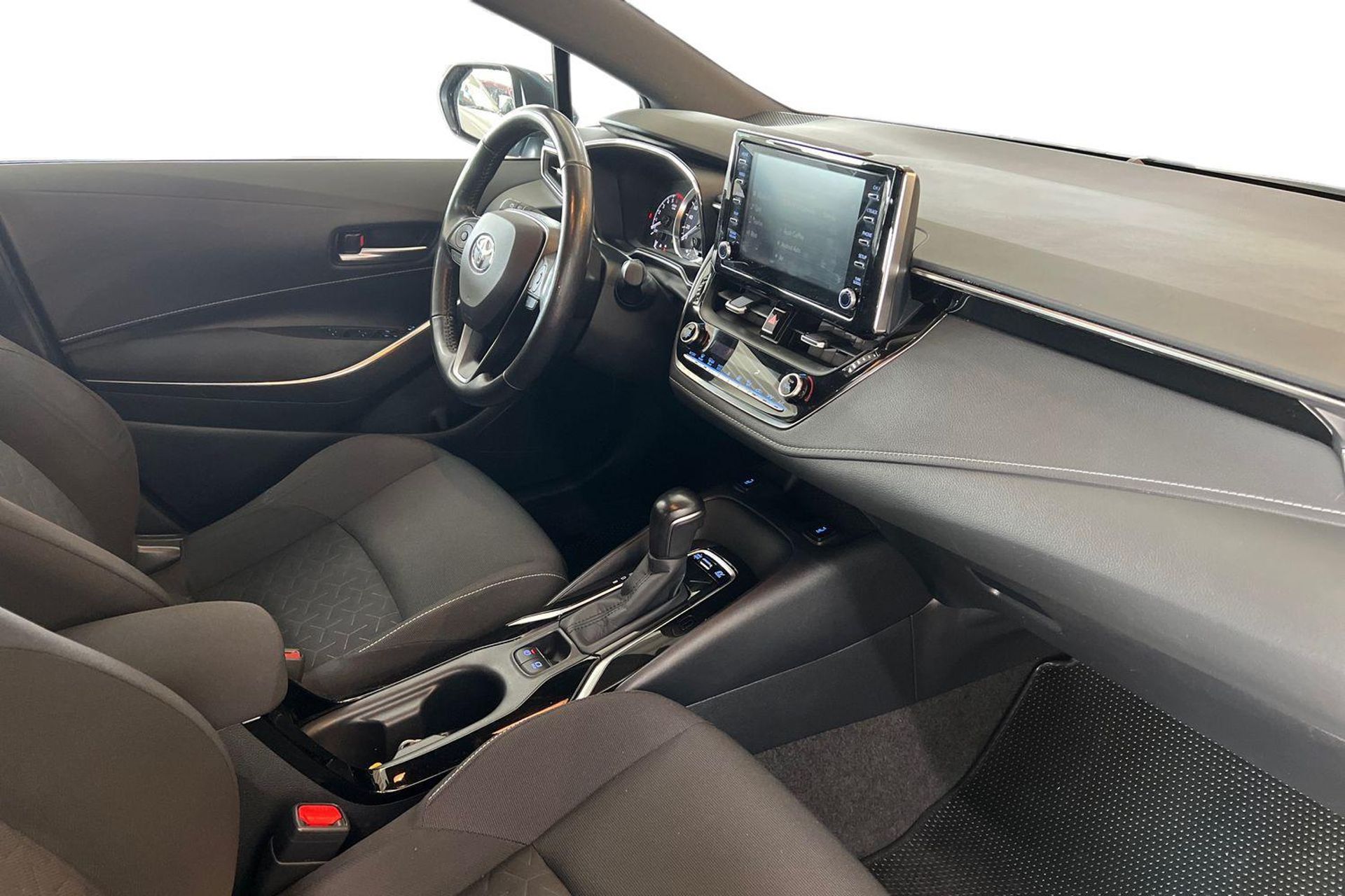 Toyota Corolla 2021, photo 7/10