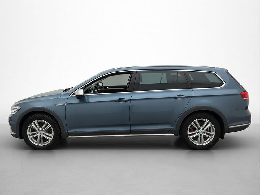 Bild 2 av Volkswagen Passat Alltrack 2.0 TDI 240hk 4M Pano CarPlay