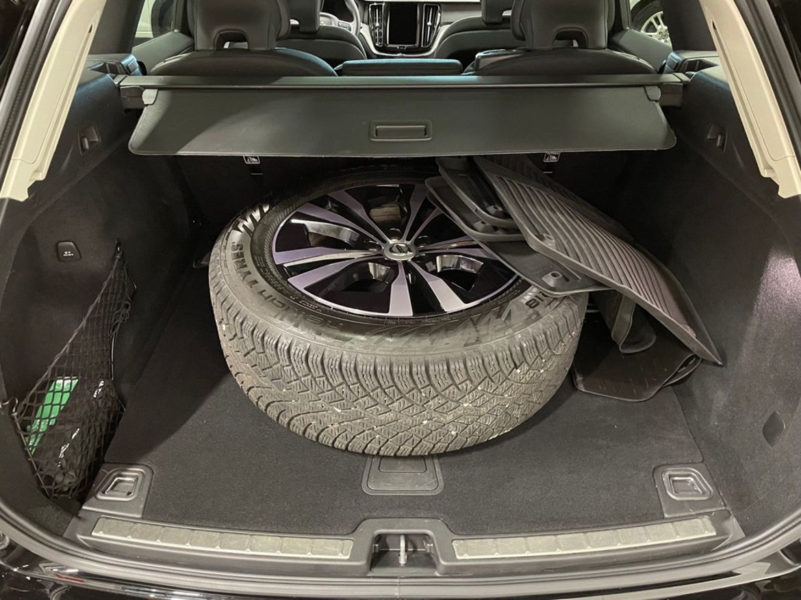 Volvo XC60 2023 - miniatyr 6
