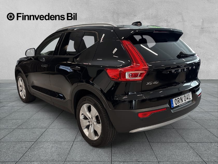 Bild 3 av Volvo XC40 T2 FWD Momentum Advanced(V-hjul, kamera)