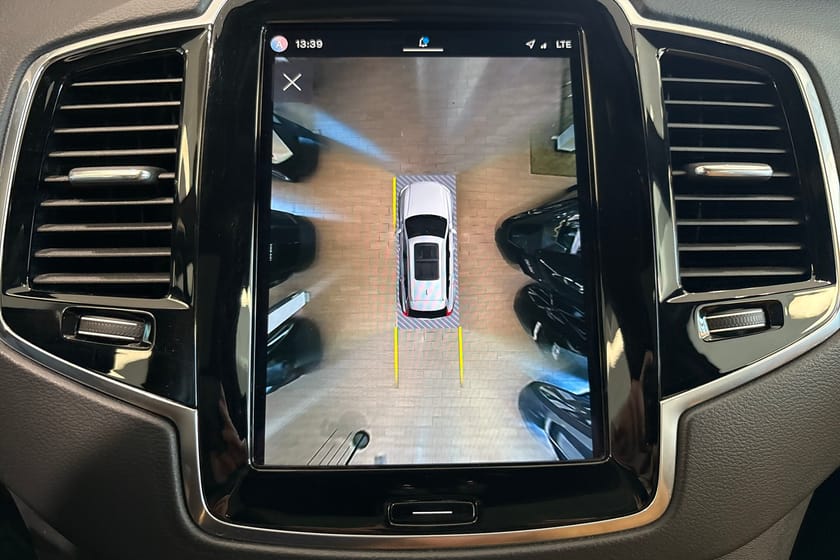 Bild 1 av Volvo XC90 7-seater Recharge T8 Ultimate Bright Drag Pano HUD Massage