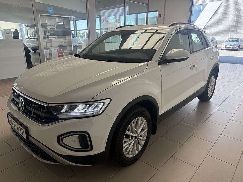 Bild 3 av Volkswagen T-Roc 1.5 TSI 150HK I Cockpit I Sensorer Fram & Bak