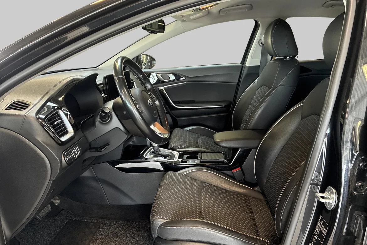 picture of a car