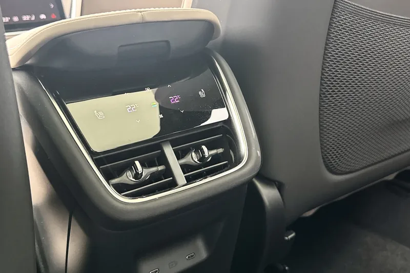 Volvo EX90 Twin Motor Performance bilde 28