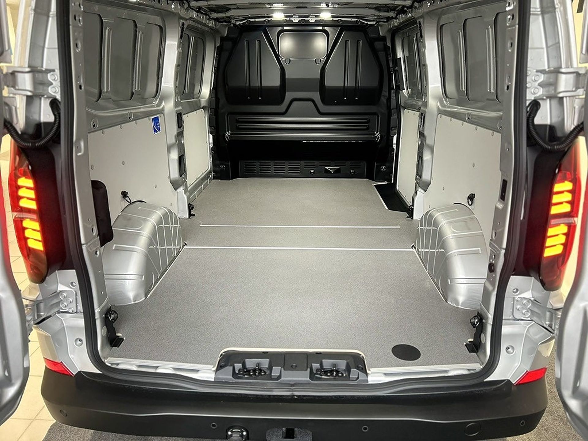 Volkswagen Transporter 2026, bild 7/17