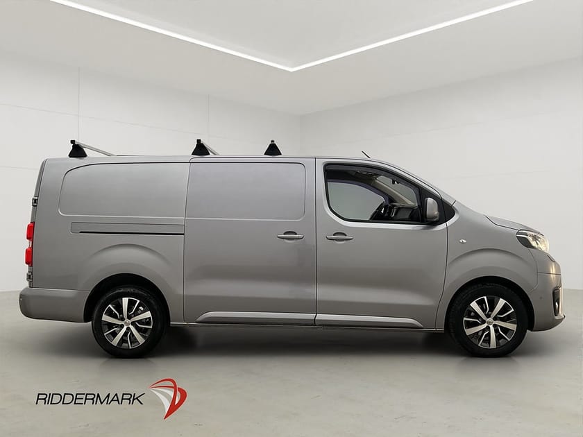 Bild 2 av Toyota Proace L3 Ny-Kamrem Värm Drag HUD B-Kamera 2xDörrar