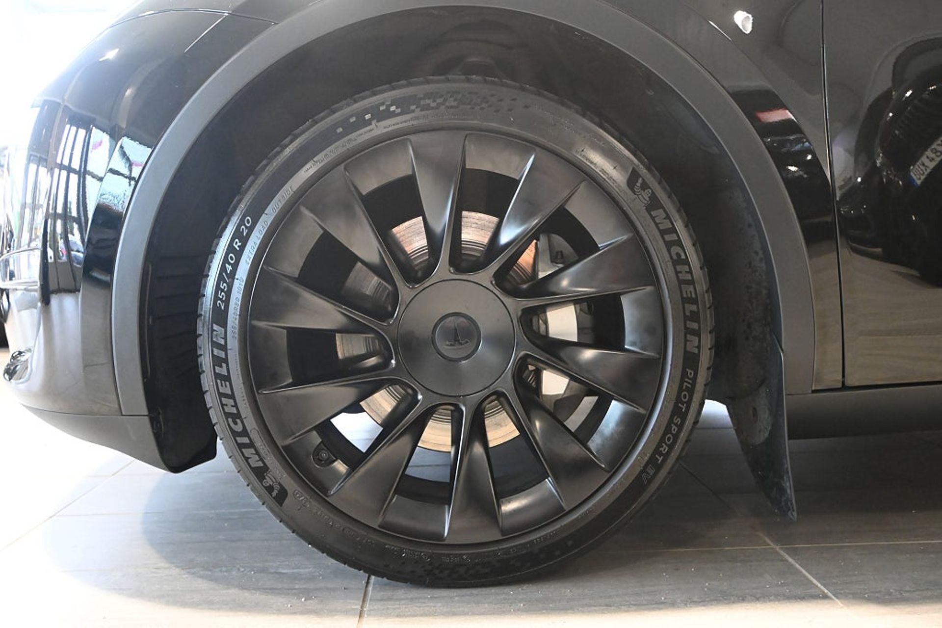 Tesla Model Y 2024, photo 6/10