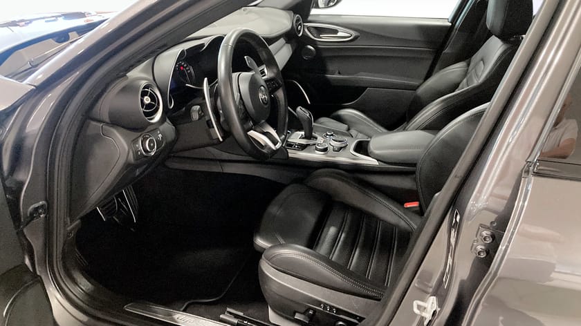 Bild 4 av Alfa Romeo Giulia VELOCE 2.0 280HK TURBO AT8 AWD