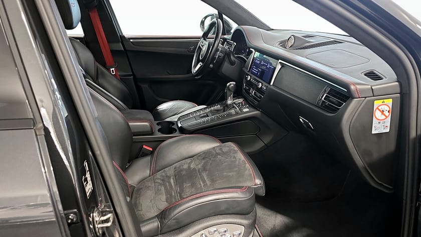Bild 3 av Porsche Macan GTS 2.9 V6 PDK/Sport Chrono/Pano/Luft/18-Väg/Bose/Drag