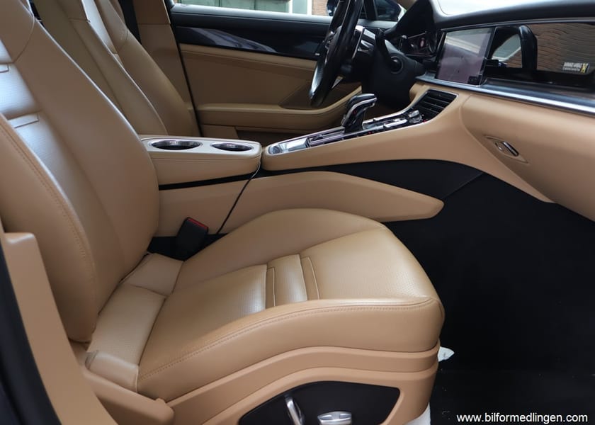 Bild 5 av Porsche Panamera 4 E-Hybrid 4 462hk Panorama S/V-hjul Svensksåld