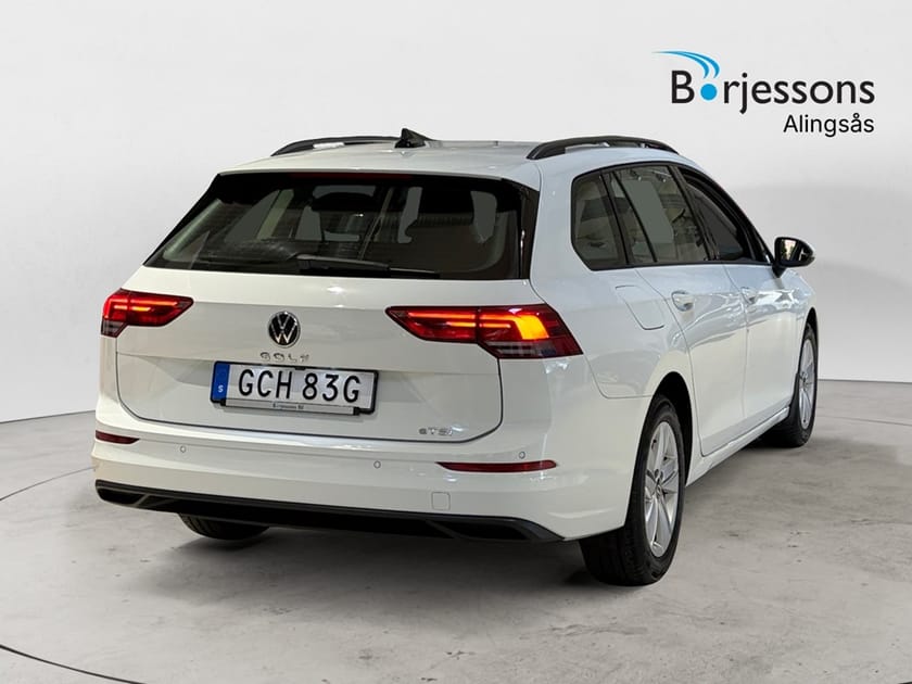 Bild 3 av Volkswagen Golf Sportscombi eTSI 130hk Värmare/Drag/Backkamera