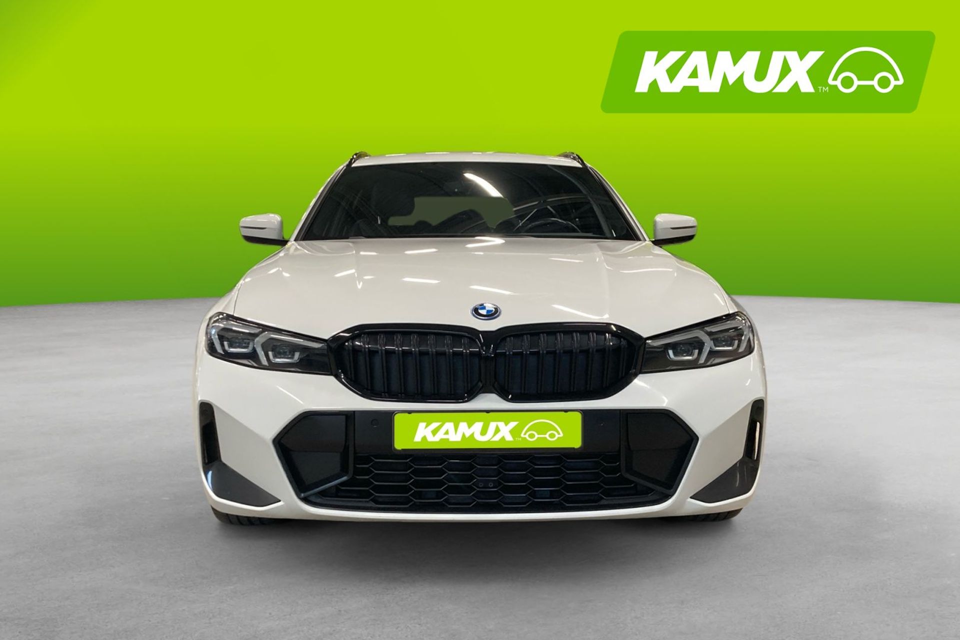 BMW 330 2024, kuva 6/10