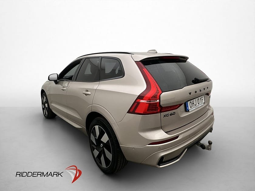 Bild 5 av Volvo XC60 T6 AWD Ultimate Dark Pano H/K 360° Värmare Drag