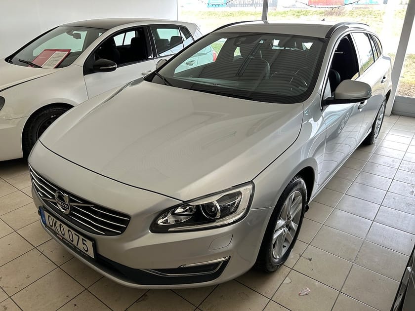 Bild 2 av Volvo V60 D3 Geartronic Momentum Euro 6 Drag