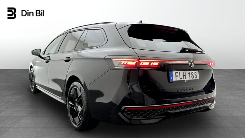 Bild 3 av Volkswagen Passat Variant eHybrid DSG R-Line Black style