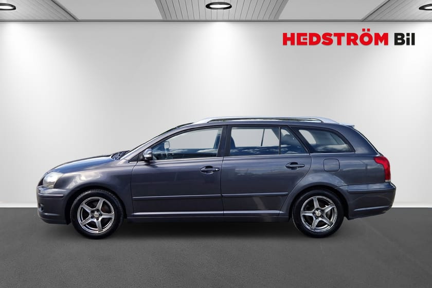 Bild 2 av Toyota Avensis Kombi 2.0 D-4 VVT-i Bensin 147hk