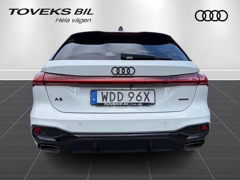 Bild 3 av Audi A5 Avant e-hybrid quattro S-Line / Evolutionspaket / Drag / Svart Optik