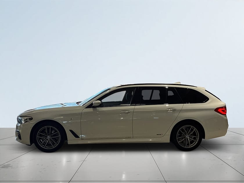 Bild 4 av BMW 520d xDrive Touring M Sport Backkamera Rattvärme S&V-däck