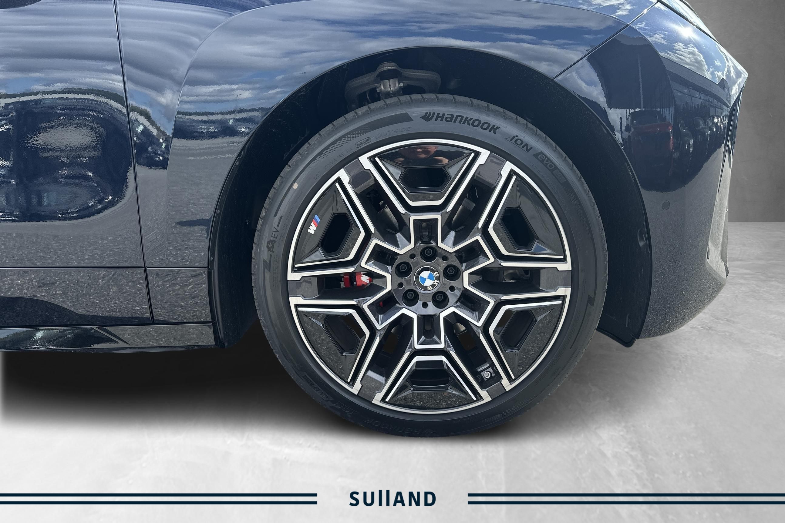 BMW iX xDrive60, 544ps, 2026
