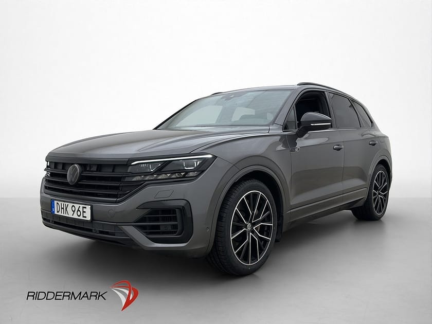 Bild 3 av Volkswagen Touareg R eHybrid 4M Cockpit Pano Kamera HuD Drag