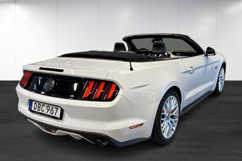 Bild 3 av Ford Mustang GT Cabriolet 5.0 V8 Convertible | Shaker | Helläder | Smartphone | Backkamera |