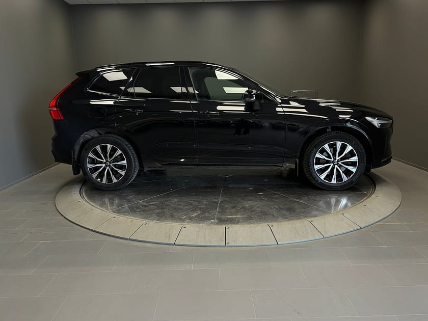 Bild 5 av Volvo XC60 B4 AWD Geartronic Plus Dark Euro 6