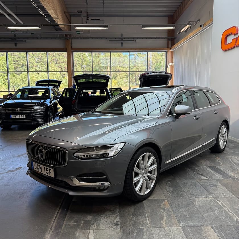 Bild 5 av Volvo V90 D5 AWD Geartronic Inscription B&W Panorama Apple Drag