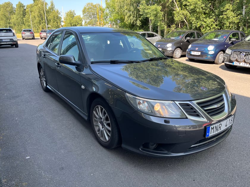 Bild 2 av Saab 9-3 SportSedan 1.8t BioPower Går jättebra, ac fungerar, fullservad S o V-hjul, rost finns på bakskärmar