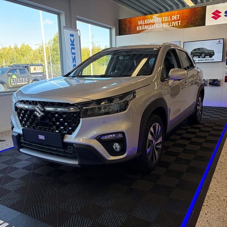 Suzuki S-Cross Hybrid