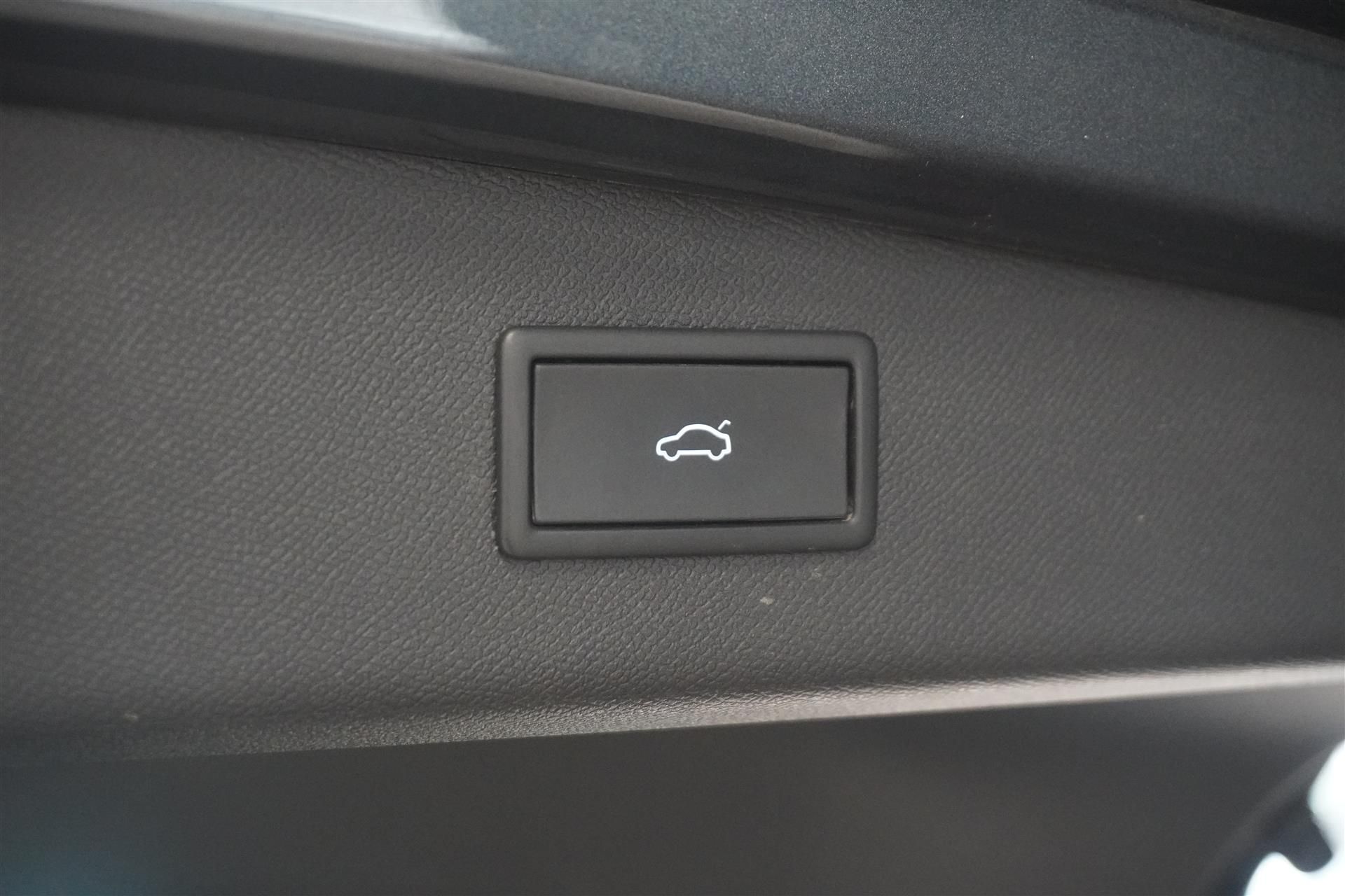Cupra Leon Sportstourer e-Hybrid 2021, kuva 6/10
