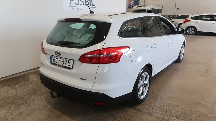 Bild 4 av Ford Focus Kombi *RÄNTEKAMPANJ 3.45%* 1.0 Titanium Nyservad Drag PDC