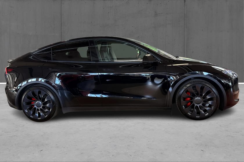 Bilde 4 av Tesla Model Y Performance 534hk AWD H.feste, Autopilot, Premium, 21"