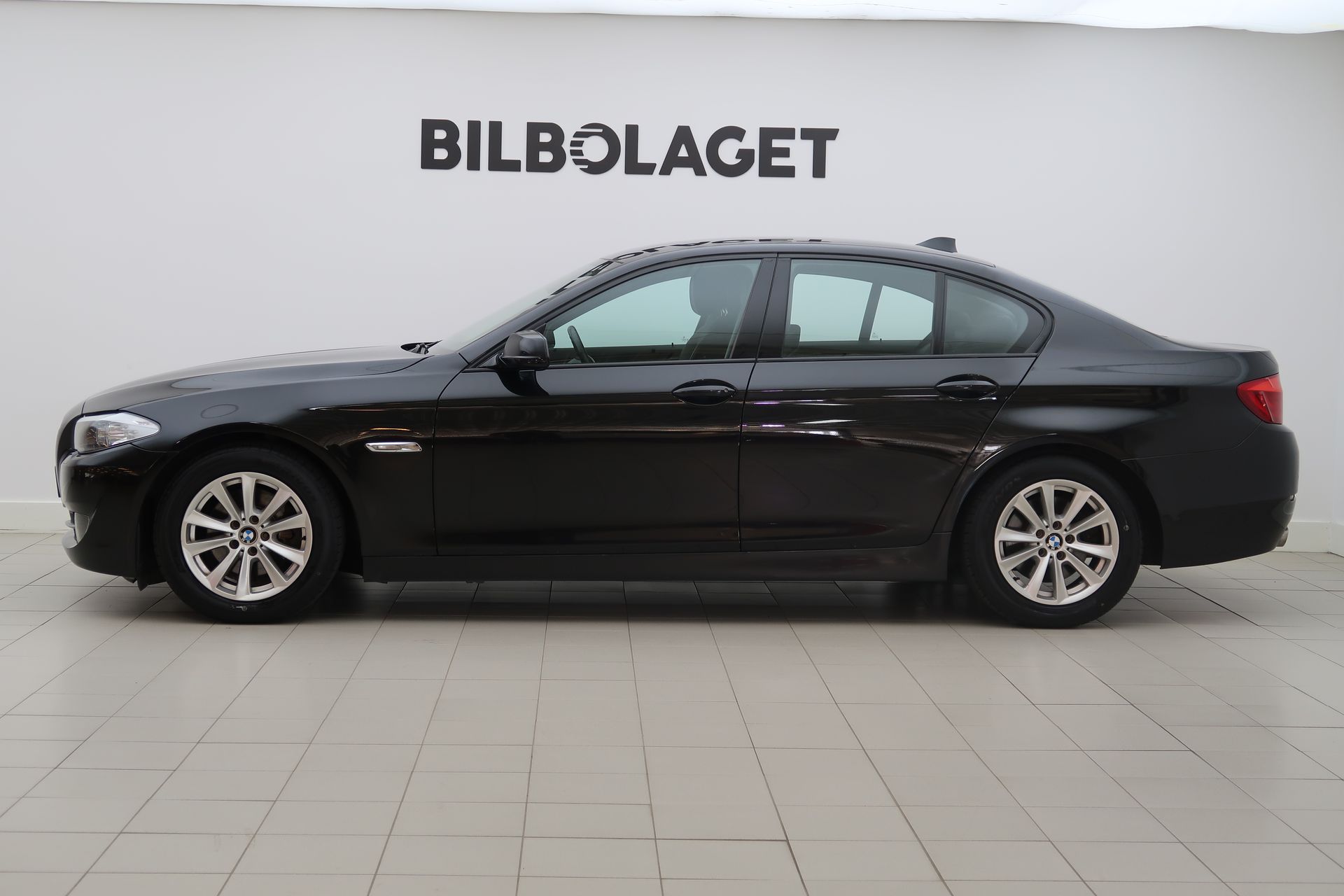 BMW 520 2011, bild 2/9