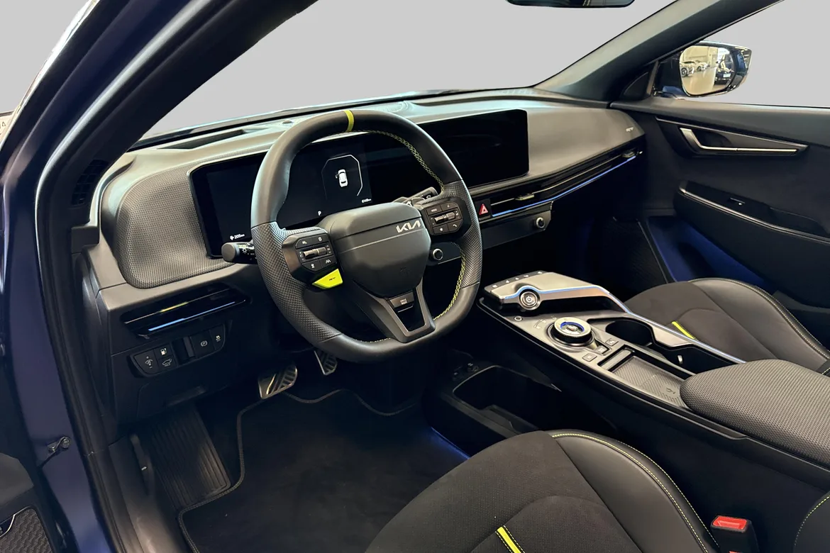 picture of a car