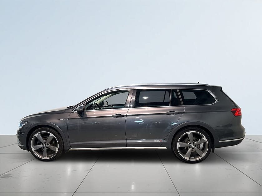Bild 4 av Volkswagen Passat Alltrack 2.0 TDI 240hk AWD Drag Kamera Dvärm SoV