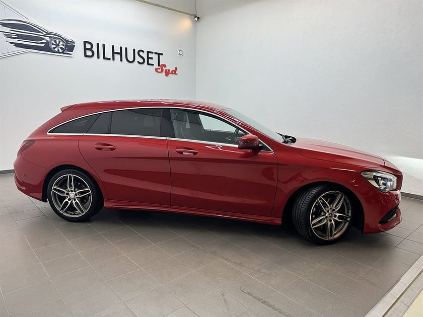 Bild 2 av Mercedes-Benz CLA 220 d Shooting Brake 170hk AMG Line Navi/Bkamera/Krok/Nyservad