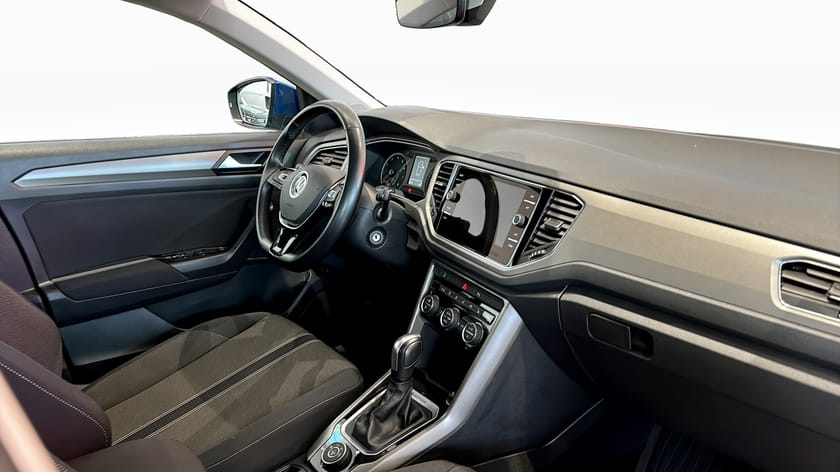 Bild 4 av Volkswagen T-Roc 2.0 TSI 4M 190 HK Drag/Värmare/Backkamera
