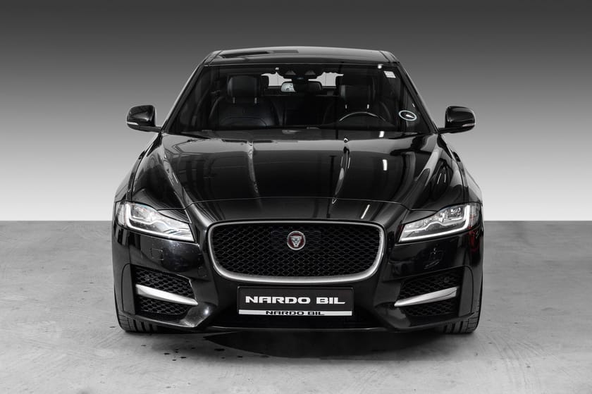 Bilde 3 av Jaguar XF 20d AWD – R-Sport/LED/Meridian/Webasto