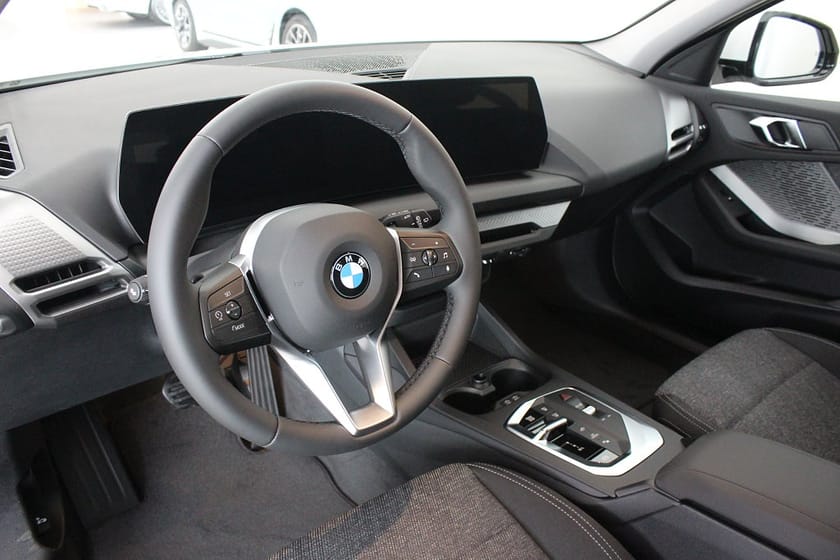 Bild 5 av BMW 120 Automat Rattvärme Backkamera 17" Drive/Park Assist