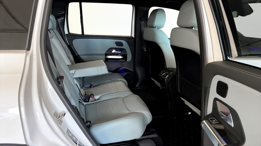 Bild 5 av Mercedes-Benz EQB 300 4MATIC AMG line  3,95% räntekampanj