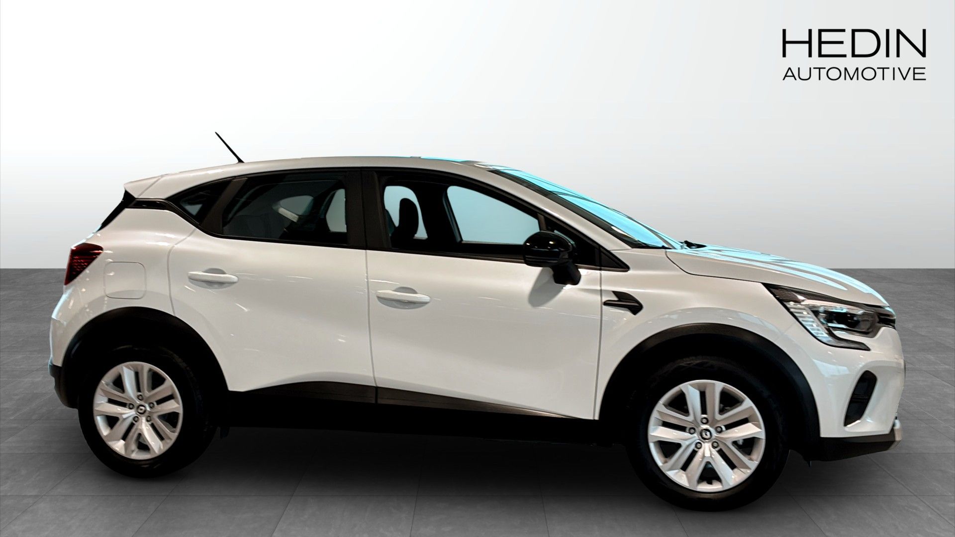 Renault Captur Equilibre 140HK MHEV Aut 2024, bild 6/9